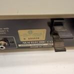 AKAI AT-K02 Vintage FM AM Stereo Tuner Silver Face Made in Japan - Image 7