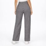 S.C.& Co Gingham Check Stretch Pants Size 4 Black White , Like New - Image 2