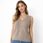 Cyrus Women’s Sleeveless Knit Sweater Vest L NWT Beige Acrylic