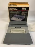 1990s Smith Corona SD 670 Electronic Word Processing Typewriter - Image 2