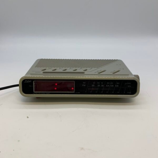 Vintage Pulser CR2029 AM/FM Clock Radio LED Alarm Cream Retro 80s 90s