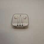 Apple Wired EarPods 3.5mm Headphones with Remote & Mic Brand New in Case