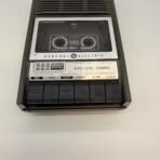 Vintage General Electric 3-5090B Portable Cassette Recorder - Image 2