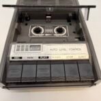 Vintage General Electric 3-5090B Portable Cassette Recorder - Image 3