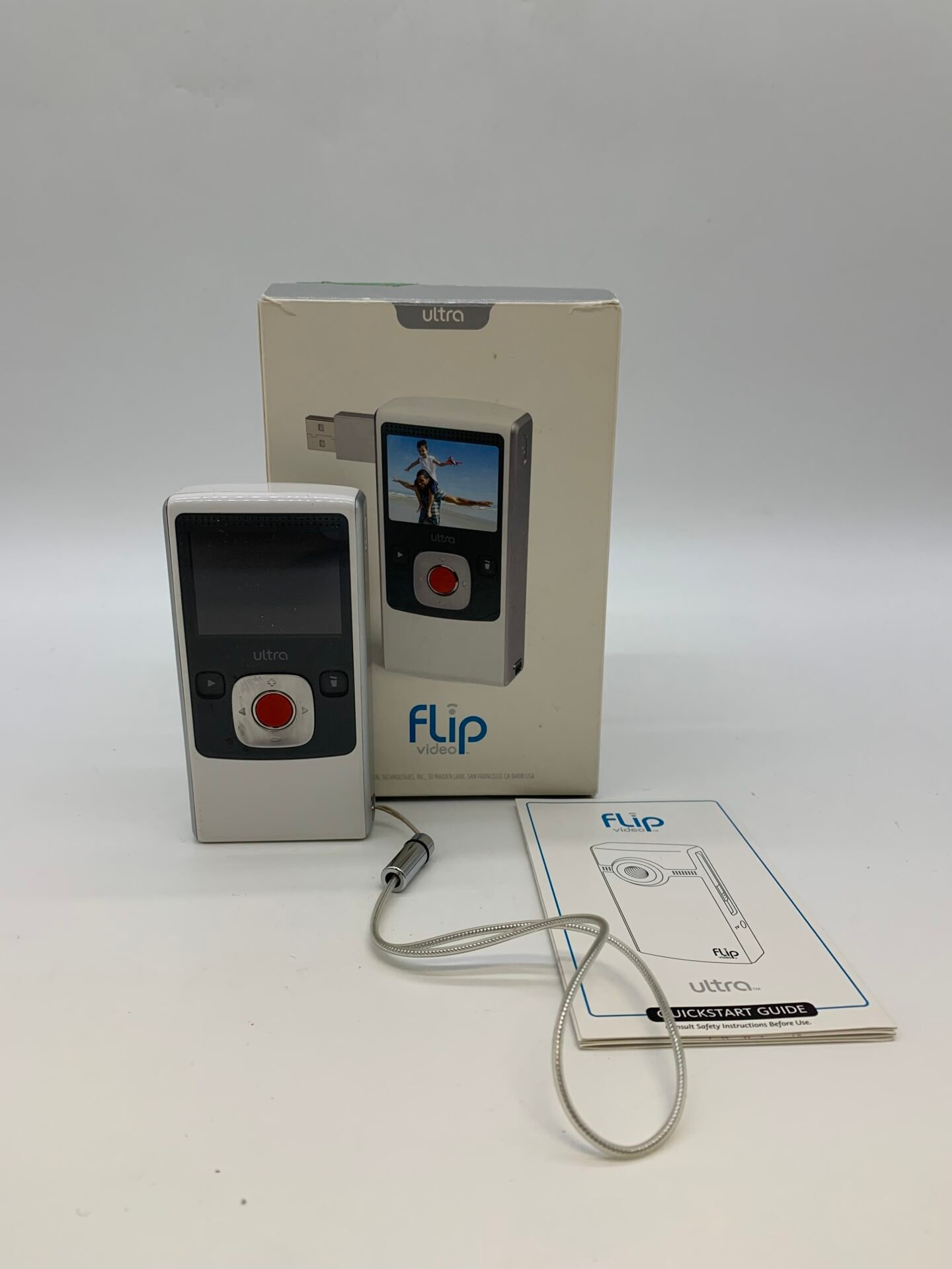 IMG_2620 Flip Video Ultra Camcorder 4GB White Silver 120 Min w/ Box USB Tested Working - Image 1