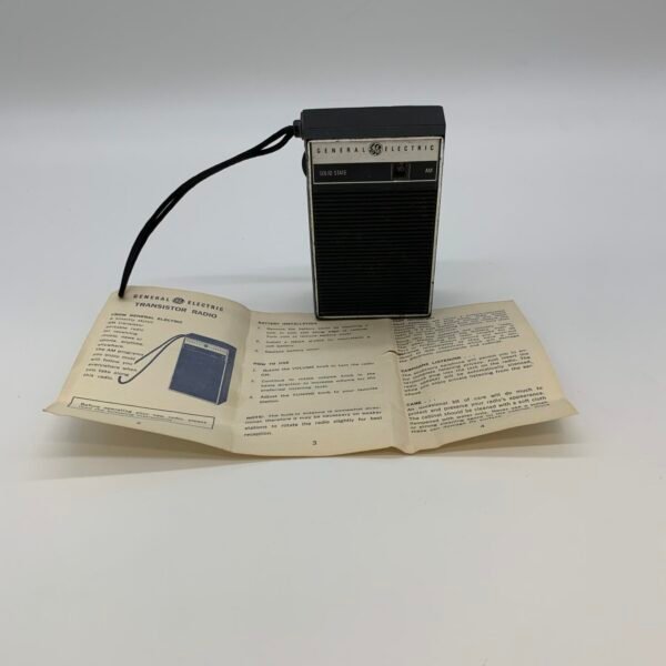 Vintage General Electric 10 Transistor AM Pocket Radio Solid State w/ Manual Works