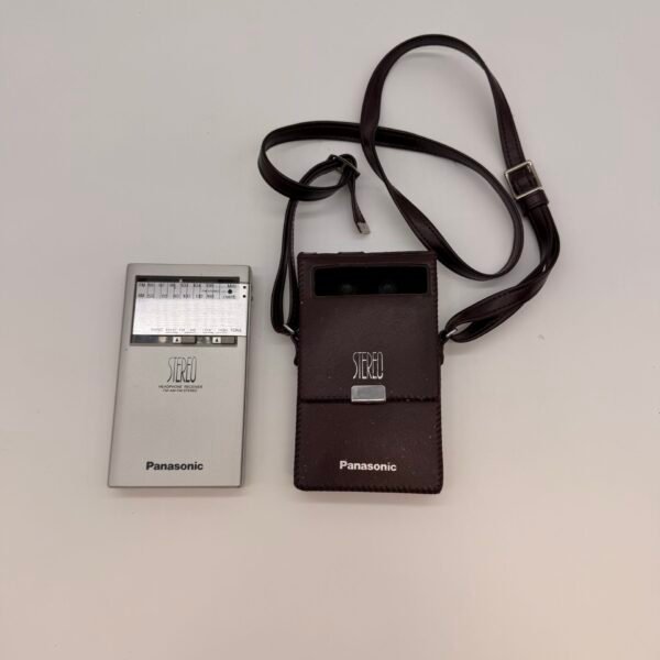 Vintage Panasonic RF-10 FM AM Stereo Headphone Receiver Radio with Case