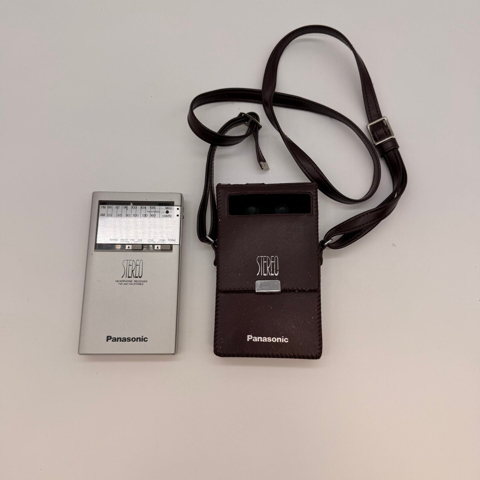 IMG_8329 Vintage Panasonic RF-10 FM AM Stereo Headphone Receiver Radio with Case - Image 1