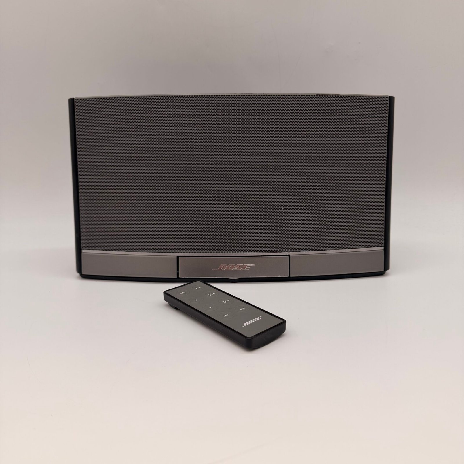 IMG_9126 Bose SoundDock Portable Digital Music System w/ Remote No Adapter - Image 1
