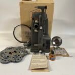 Vintage Mansfield Holiday 8mm Movie Projector Model 501 M-1000 w/ Box & Reels - Image 3