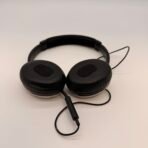 Bose OE On-Ear Wired Headphones With Case - Image 4
