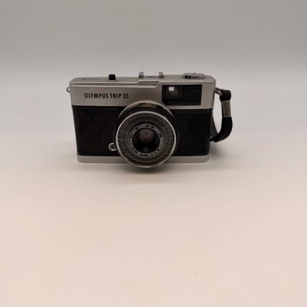 Olympus Trip 35 Film Camera Zuiko 40mm f2.8 Vintage Japan Working