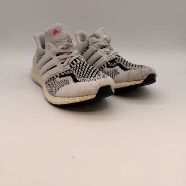 Adidas Ultra Boost Shoes White Black Size 9.5 Running Sneakers G54960