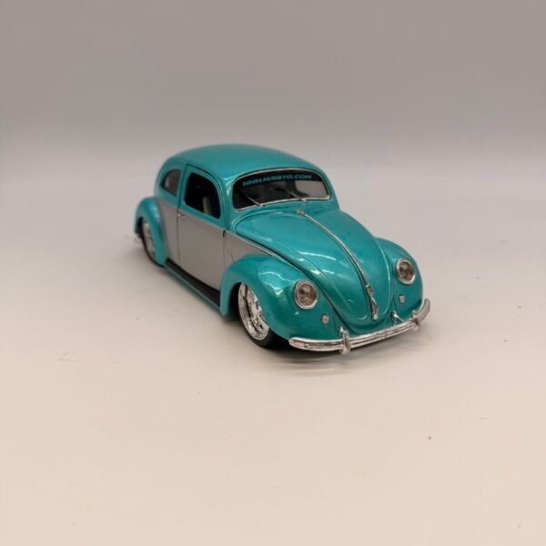 Maisto VW Beetle 1951 Diecast 1:18 Custom Lowrider Bug Model Car