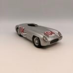 Maisto Mercedes Benz 300 SLR 1:18 Diecast Model Car #104 Vintage Display