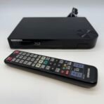 Samsung BD-F5700 Blu Ray DVD Player WiFi HDMI USB 1080p w/ Remote Tested Works!