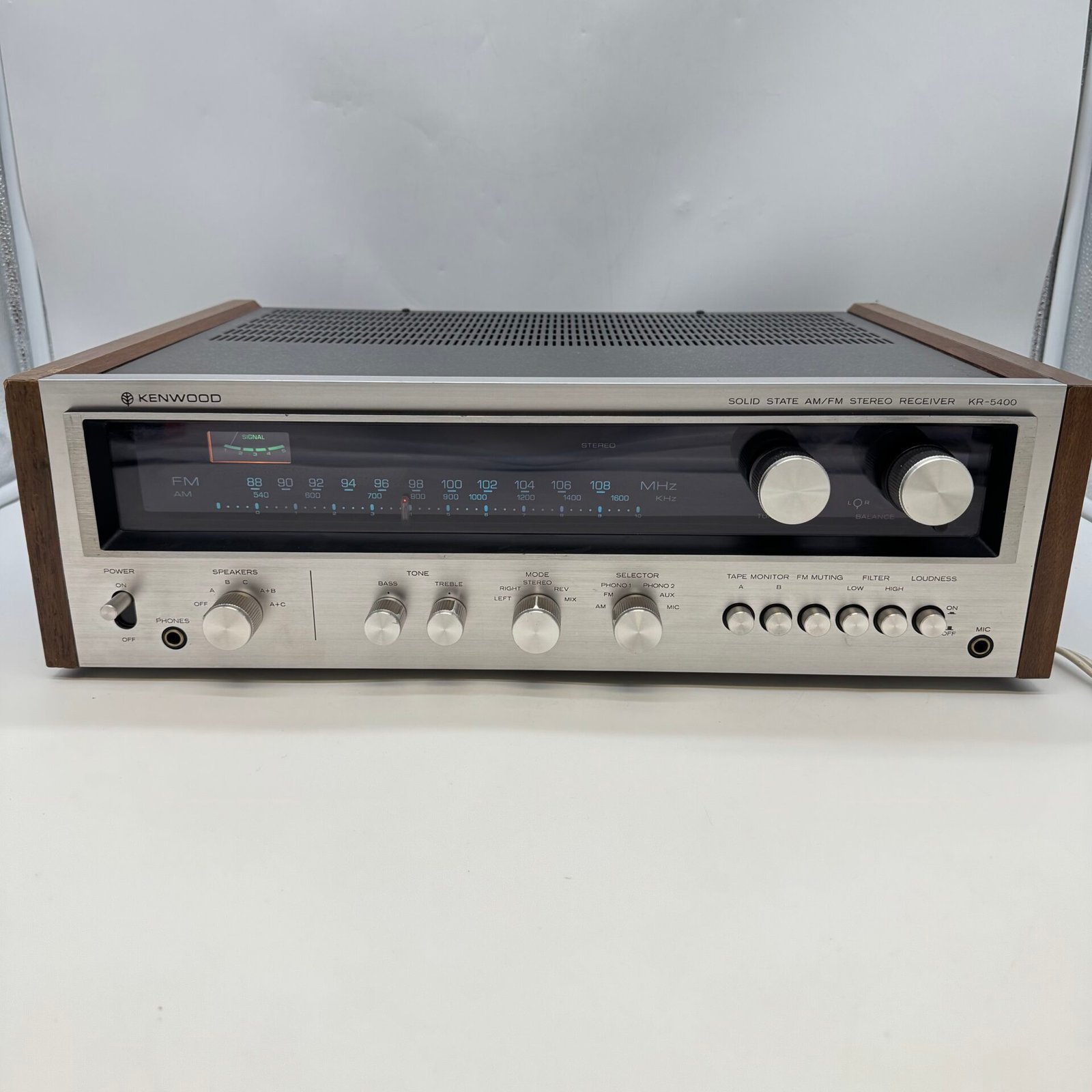 IMG_2626 Kenwood KR-5400 AM/FM Vintage Stereo Receiver Wood Case Tested Working - Image 1