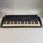 Yamaha PSR-19 Electronic Keyboard 61 Keys Tested Working w/ Power Adapter