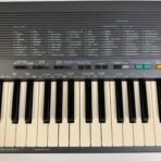 Yamaha PSR-19 Electronic Keyboard 61 Keys Tested Working w/ Power Adapter - Image 3