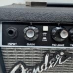 Genuine Fender Frontman GUITAR AMPLIFIER 10 Watt 10G Combo Practice Amp - Image 2