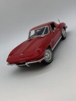 Vintage 1963 Corvette Stingray Diecast Model Car 1:18 Scale Maisto Taiwan Made - Image 2