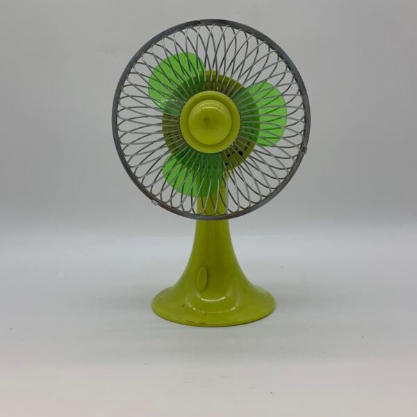 Retro Style Mini Desk Fan Green Portable Battery Powered Fan
