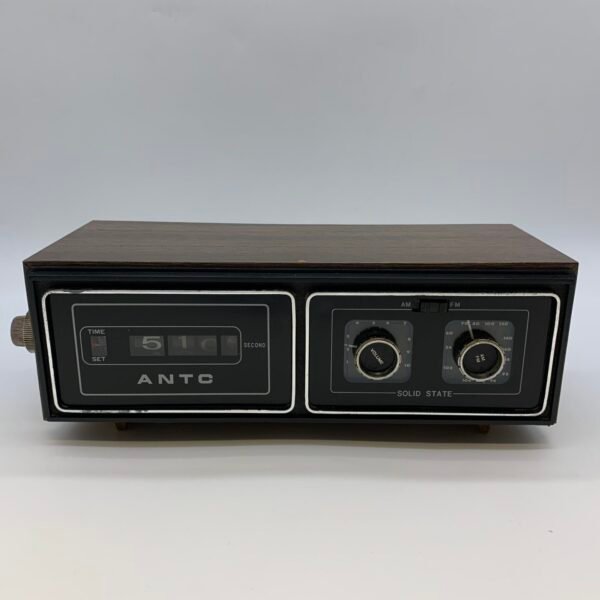 Vintage 1970s Flip Clock Radio Wood Grain AM FM Retro Alarm Clock ANTC TR-202