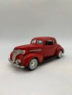 Vintage Style 1939 Chevrolet Coupe Diecast Model Car Red 1:24 Scale Made in China