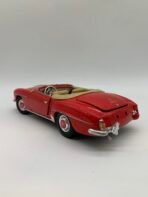 Maisto Mercedes-Benz 190 SL 1955 Red Convertible 1:18 Diecast Car Opening Parts - Image 4
