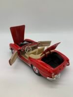 Maisto Mercedes-Benz 190 SL 1955 Red Convertible 1:18 Diecast Car Opening Parts - Image 5