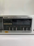 TEAC V-44C Stereo Cassette Deck Dolby B/C Vintage Silver Made in Japan - Image 3