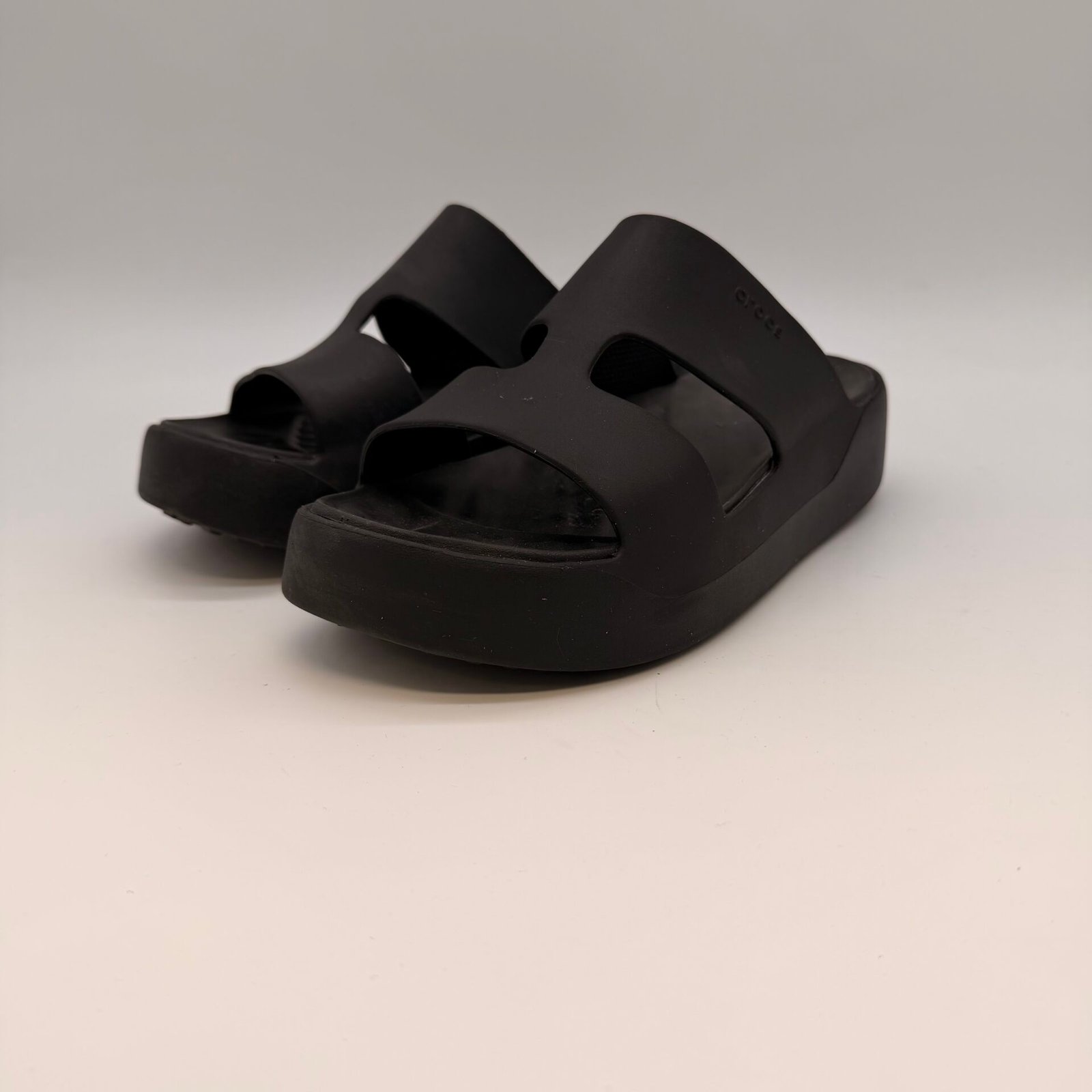 IMG_9341 Crocs Platform Slides Black Women Size 8 Comfort Sandals - Image 1