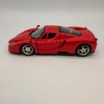Maisto Ferrari Enzo 1:24 Scale Red Diecast Model Car Opening Doors - Image 4