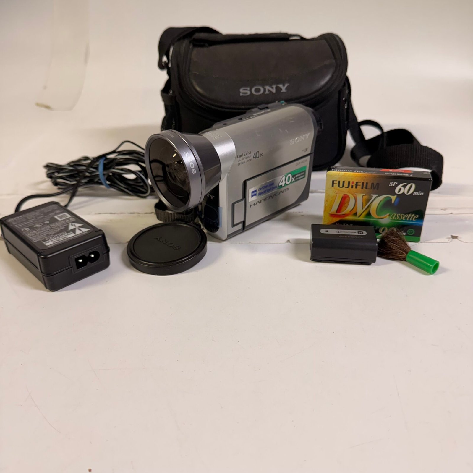 IMG_2777 Sony DCR-HC38 MiniDV Handycam Camcorder NightShot Bundle Tested - Image 1