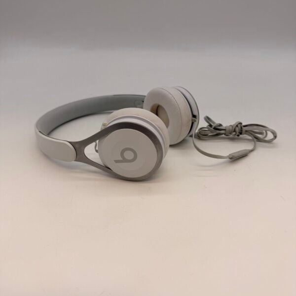 Beats By Dr Dre EP Wired On-Ear Headphones White 3.5mm Works Great