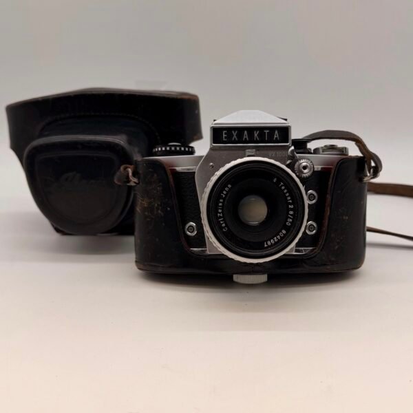 Vintage EXAKTA VX1000 35mm Film Camera Tessar 50mm f2.8 Carl Zeiss