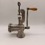 Vintage No 8 Meat Grinder Hand Crank Cast Iron Made In England Mincer - Image 2