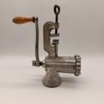Vintage No 8 Meat Grinder Hand Crank Cast Iron Made In England Mincer - Image 5