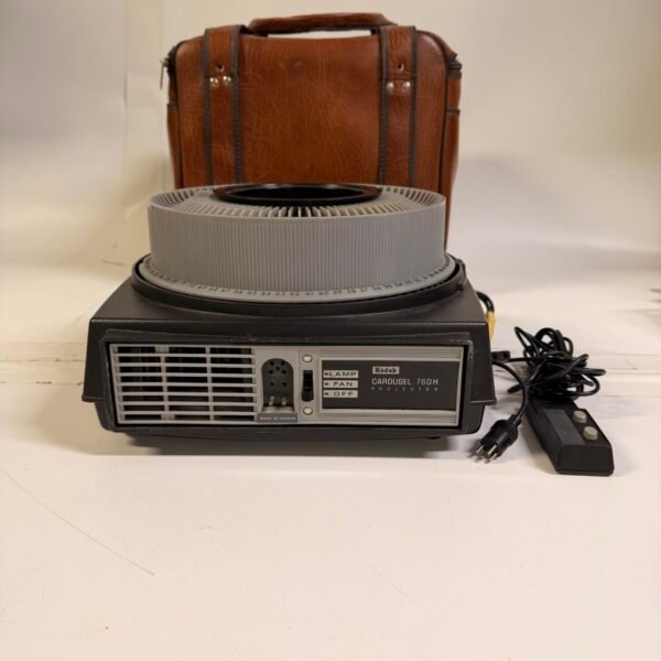 Kodak Carousel 760H Auto Focus Slide Projector Tray Remote & Carry Case