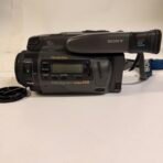 Sony CCD-TR700 Handycam Hi8 Video8 Camcorder Bundle Tested Works Japan - Image 3
