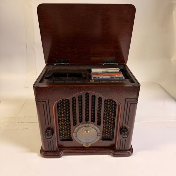 GE Classic RadioPlayer 7-4135 Vintage AM/FM Cassette Radio Works