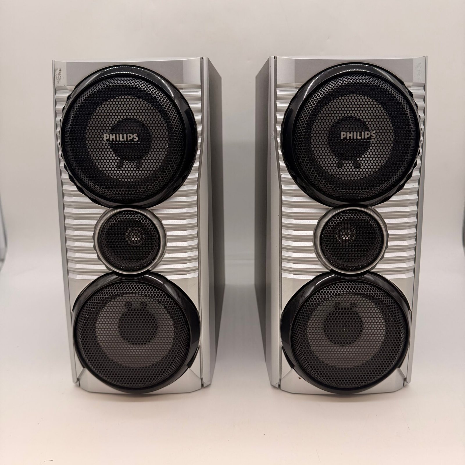 IMG_3483 Philips PWB-C798/17 6 Ohm Stereo Speaker Pair Silver Black Tested - Image 1