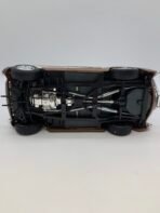 Vintage Style Maisto 1957 Chevrolet Corvette 1:18 Diecast Convertible Model Car - Image 5