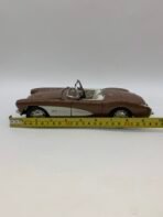 Vintage Style Maisto 1957 Chevrolet Corvette 1:18 Diecast Convertible Model Car - Image 8