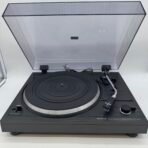 Hitachi HT-320 Belt Drive Turntable Tested Working Made In  Japan