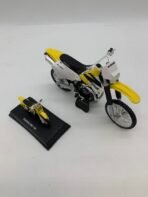 Vintage Suzuki DR-Z400 & RM125 Dirt Bike Model Motorcycle Collectible Set - Image 2