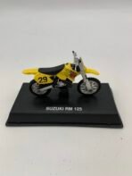 Vintage Suzuki DR-Z400 & RM125 Dirt Bike Model Motorcycle Collectible Set - Image 6