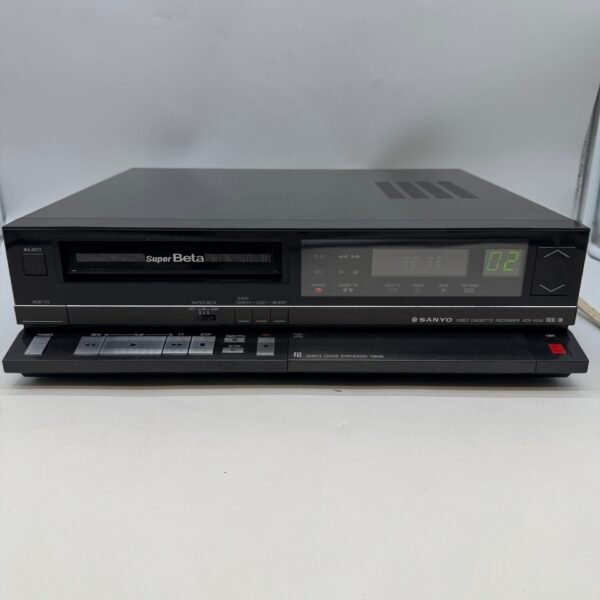 Sanyo VCR 4035 SuperBeta Betamax Video Cassette Recorder . See Discription.