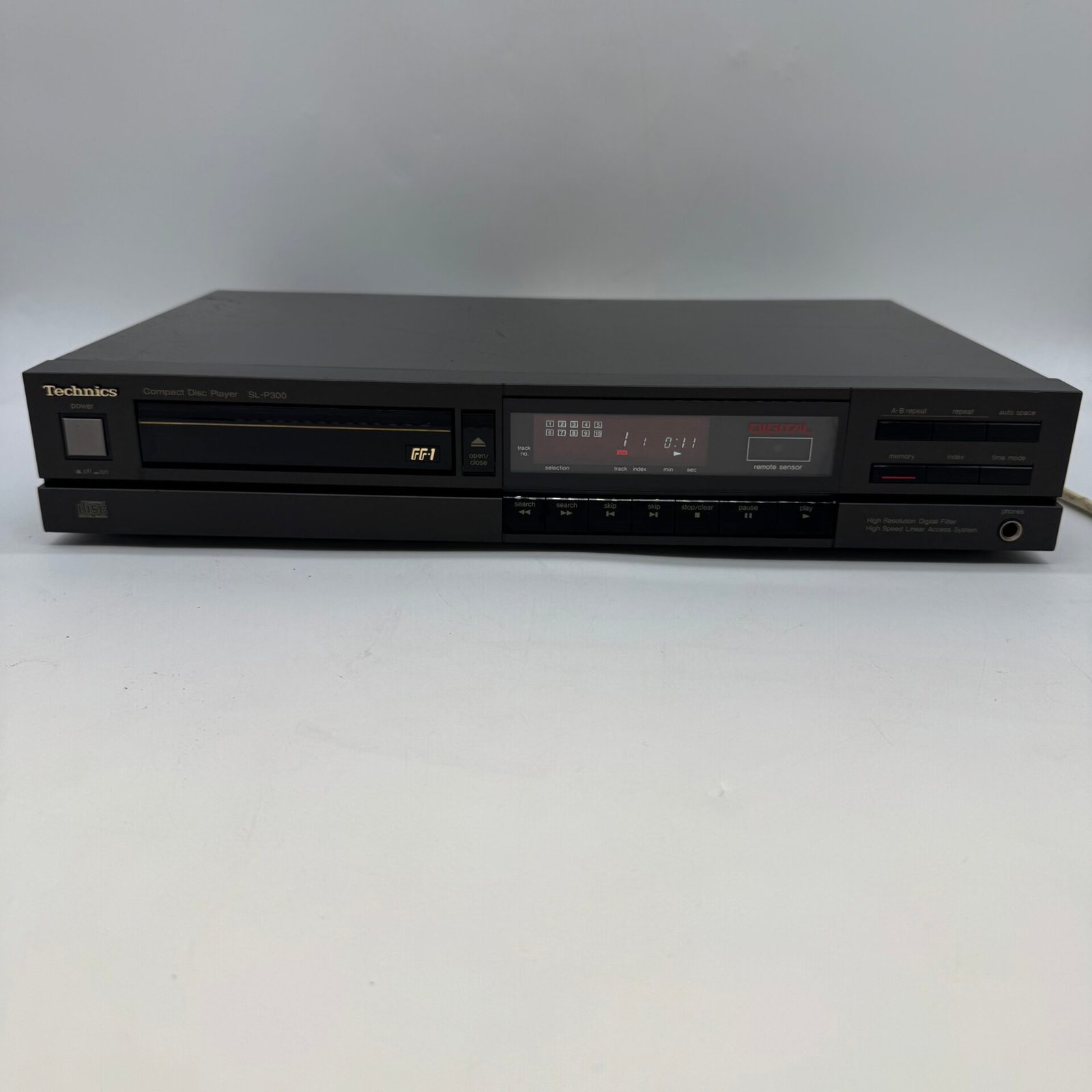 IMG_5159 Vintage 1980s Technics SL-P300 Compact Disc CD Player Tested Working Japan - Image 1