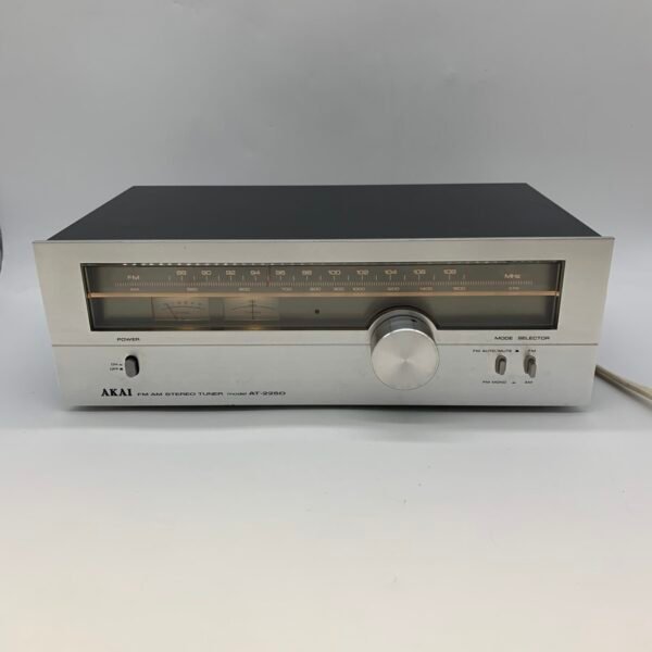 AKAI AT-2250 Stereo Tuner Made In Japan Analog FM AM Receiver